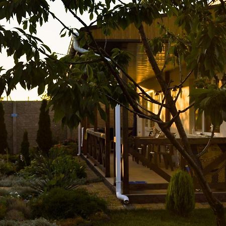 Готель Три кошки Чорноморськ Екстер'єр фото